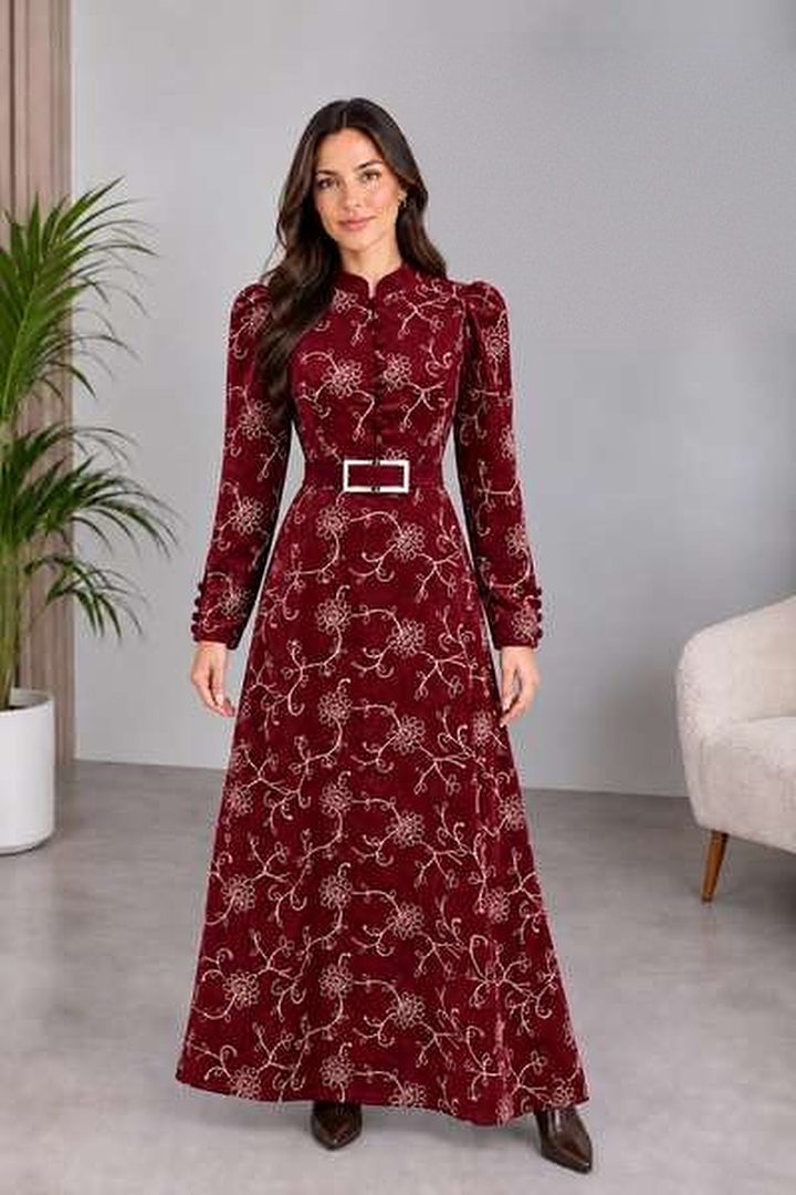 Nakışlı Tokalı Elbise — görsel 1