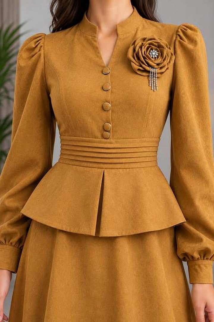 Gül Broşlu Peplum Takım — görsel 3